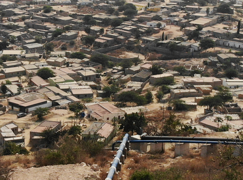 Système d'assainissement, station de traitement des eaux usées et extension du réseau d'approvisionnement en eau existant de la ville de Sumbe